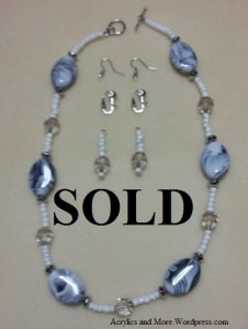 marble-white-with-earrings-2